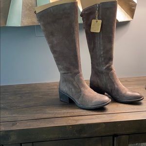 NIB Born Felicia Boots